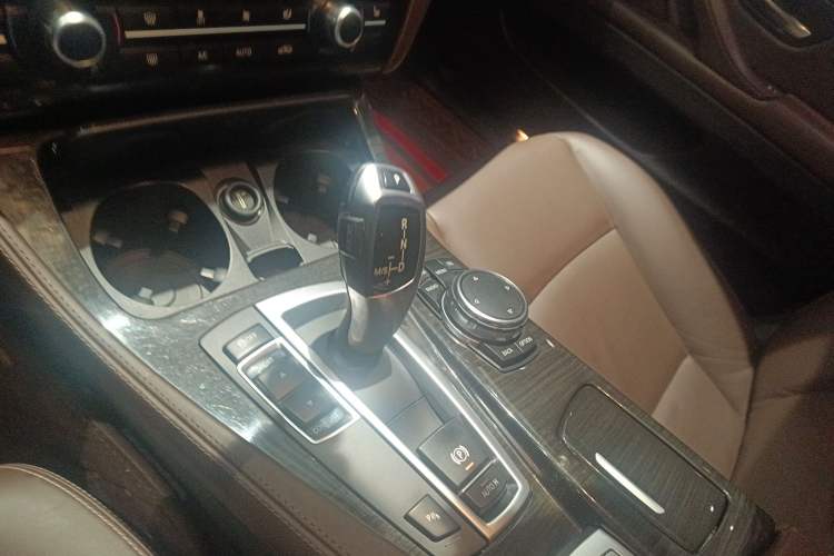 Used BMW 5 Series 2014 525Li Luxury Design Package