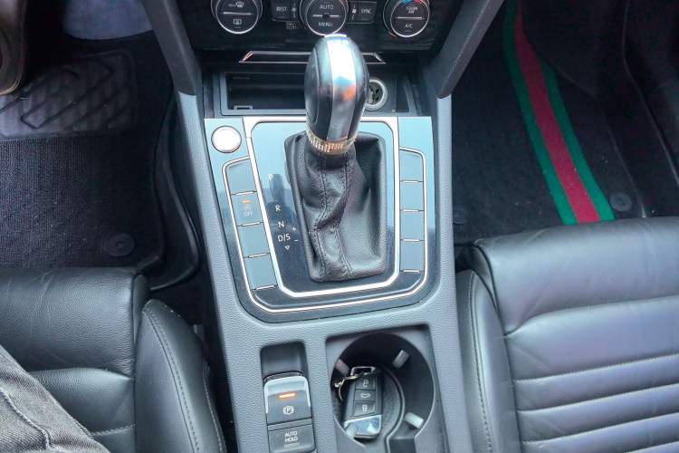 Used Volkswagen Magotan 2018 Facelift 330TSI DSG Luxury Model
