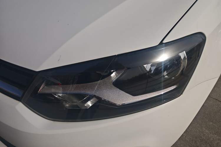 Used Volkswagen Polo 2014 1.4L Manual Fashion Edition
