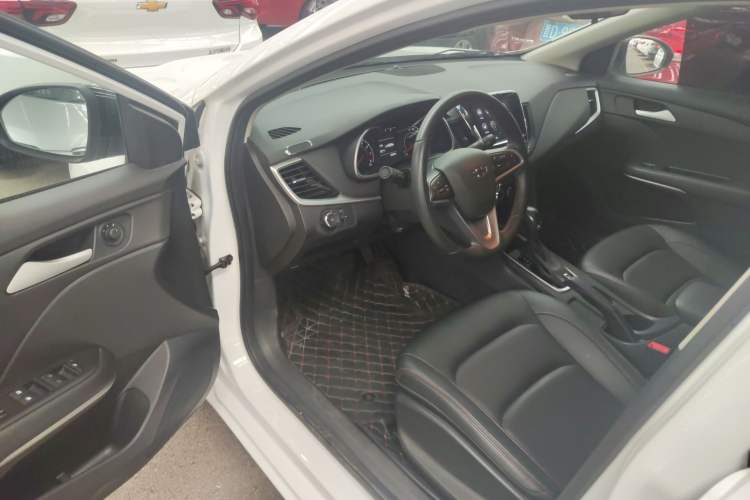 Used Chevrolet Monza 2020 Light Hybrid Redline 320T Dual-Clutch Joyful Edition
