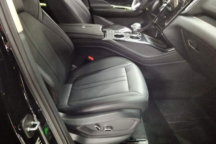 Used Hongqi HS3 PHEV 2024 PHEV 115km Jingwei Edition
