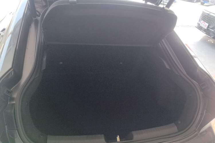 Used Changan UNI-V 2022 1.5T Prestige Version
