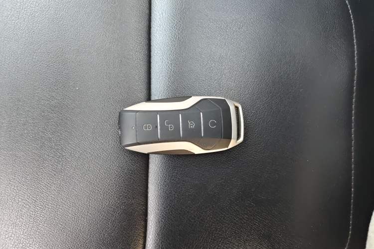 Used BYD Song Pro New Energy 2019 EV High-Power Luxury Model
