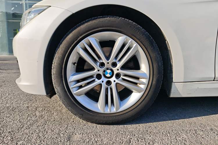 Used BMW 3 Series 2017 320Li Fashion Model
