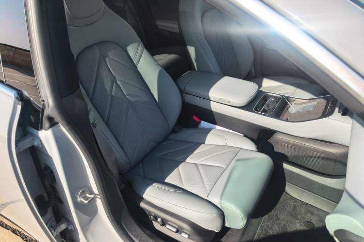 Used Nio ET5T 2025 75 kWh Touring