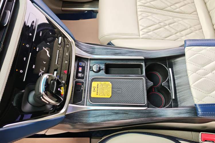 Used Buick GL8 2021 ES Landtrek 653T Comfort Edition