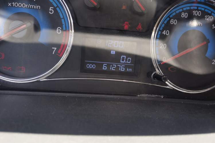 Used Dongfeng Fengon 370 2016 1.5L Manual Luxury Version SFG15-05 7 Seats
