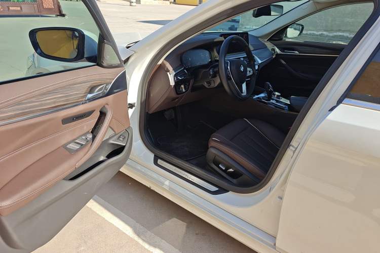 Used BMW 5 Series 2023 530Li Leading Edition Luxury Package
