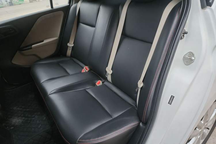 Used Honda City 2015 1.5L manual Comfort version