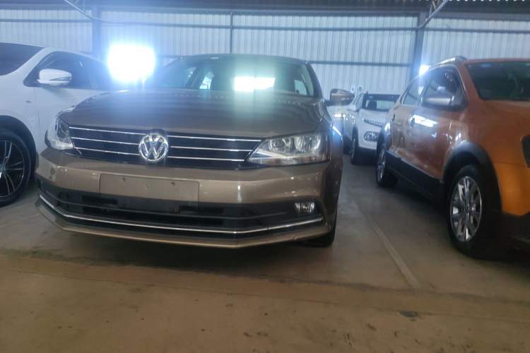 Used Volkswagen Sagitar 2015 230TSI Automatic Comfort Version