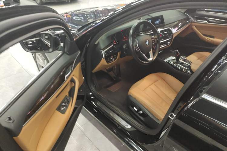 Used BMW 5 Series 2018 528Li Launch Special Edition
