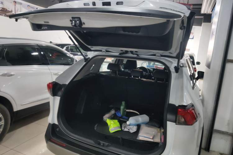 Used Toyota RAV4 2023 2.0L CVT Two-Wheel Drive Fashion Edition
