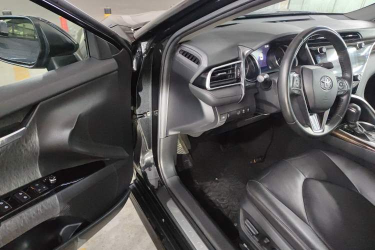 Used Toyota Camry 2019 2.0G Luxury Edition China VI Standard