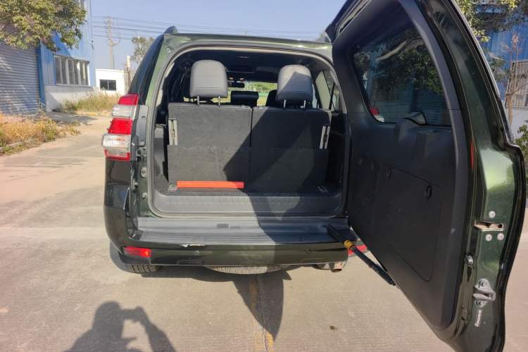 Used Toyota Prado 2014 4.0L Automatic TX-L NAVI
