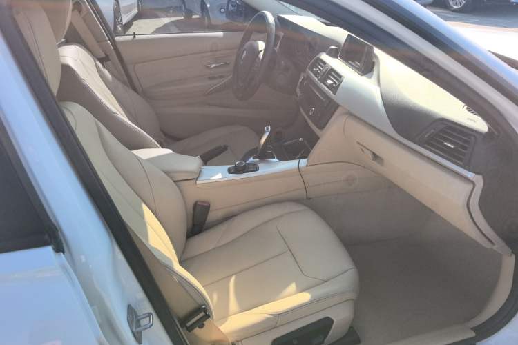 Used BMW 3 Series 2014 320i Sport Edition
