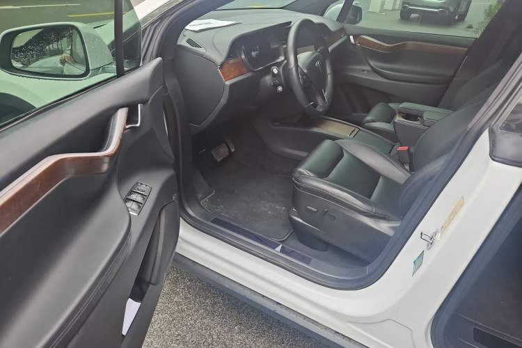 Used Tesla Model X 2019 Long-Range Version
