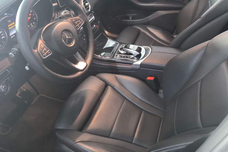 Used Mercedes-Benz GLC 2019 GLC 260 L 4MATIC Dynamic Model
