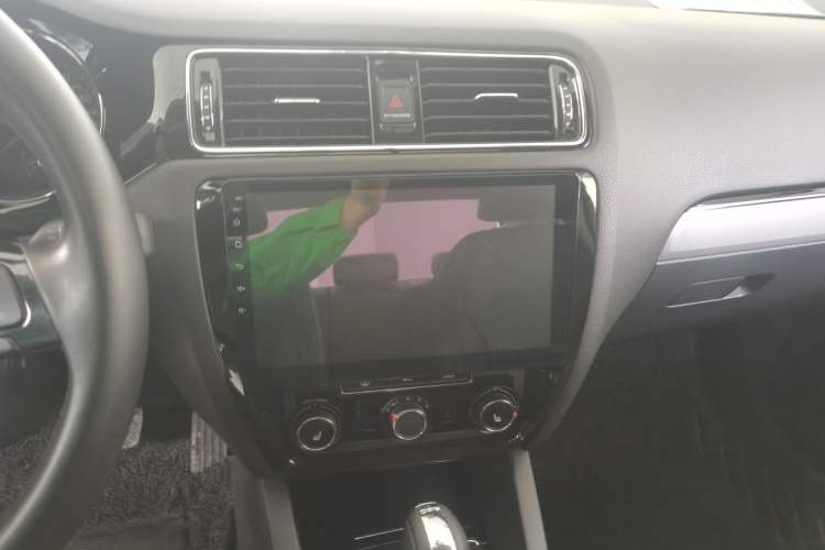 Used Volkswagen Sagitar 2018 180TSI DSG Prestige Edition
