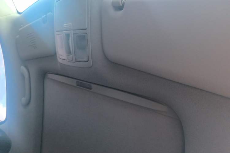 Used Kia Sportage R 2015 2.0L Automatic Two-Wheel Drive DLX Model