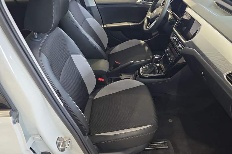 Used Volkswagen Tacqua 2021 200TSI DSG JoyConnect Edition
