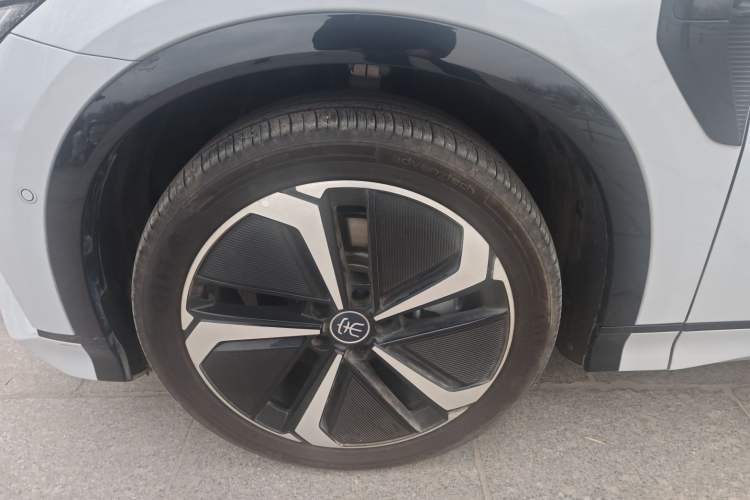 Used BYD Song L EV 2025 Intelligent Driving Version 662 km LiDAR Excellence Edition
