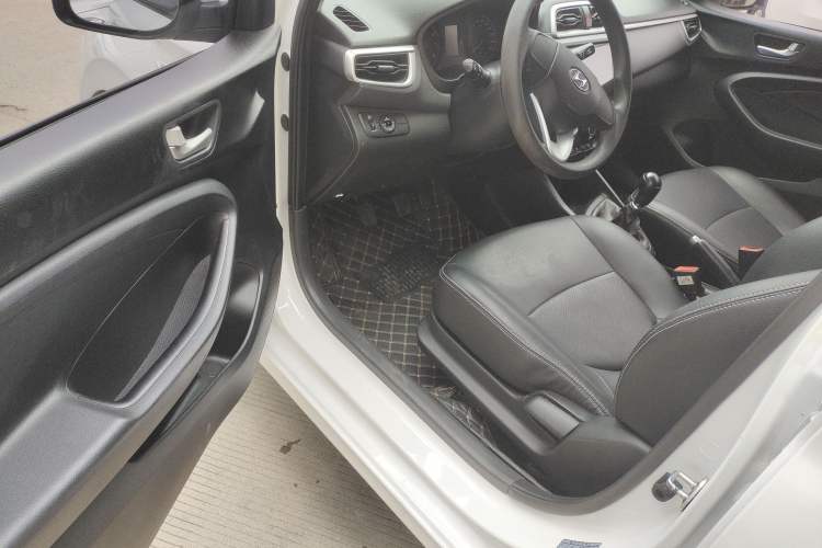 Used Hyundai Verna 2017 1.4L Manual Refreshed Version China V Standard
