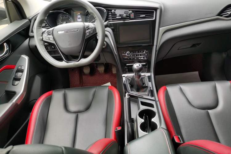 Used Venucia D60 2019 100 000 Glory 1.6L XL Manual Chenku Edition China VI
