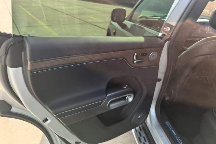 Used  #5 2024 Ultra-Long Range Extraordinary Journey Luxury Edition