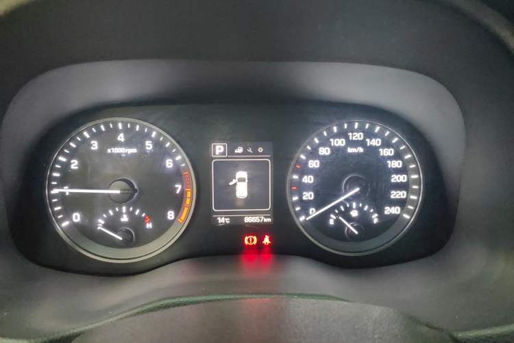 Used Hyundai Tucson 2018 1.6T Dual-Clutch Two-Wheel Drive 15th Anniversary Special Edition
