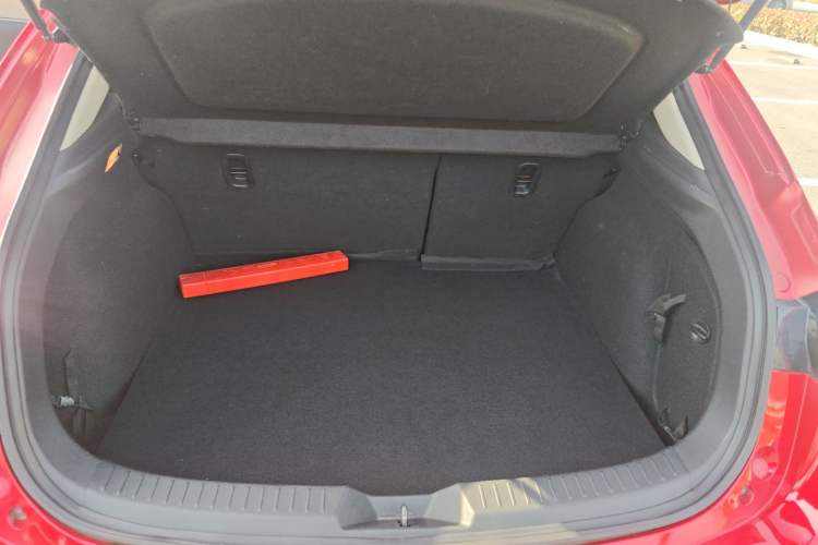 Used Mazda Mazda 3 Axela 2017 Hatchback 1.5L Automatic Luxury Model Emission Standard China V
