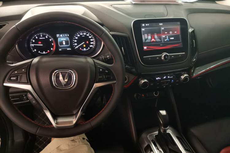 Used Changan CS55 2018 1.5T Automatic Colorful Edition China V Standard
