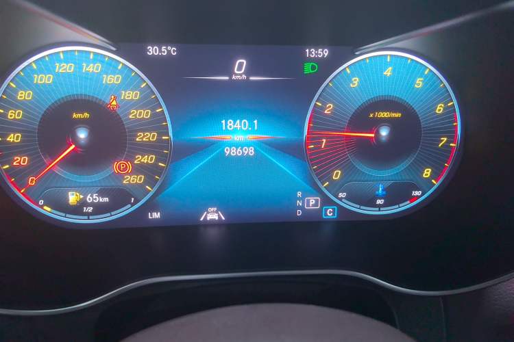 Used Mercedes-Benz GLC 2020 Facelift GLC 300 L 4MATIC Dynamic Edition
