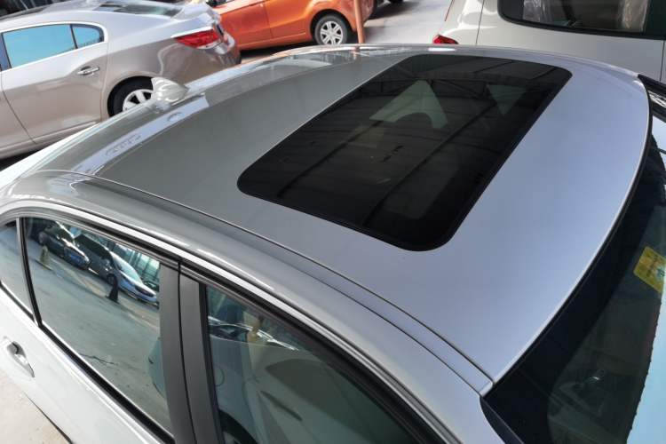 Used BMW 3 Series 2013 320Li Fashion Model
