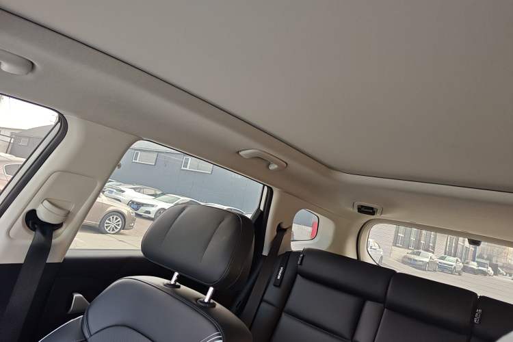 Used Hyundai ix35 2023 Musso 2.0L Deluxe Edition DLX
