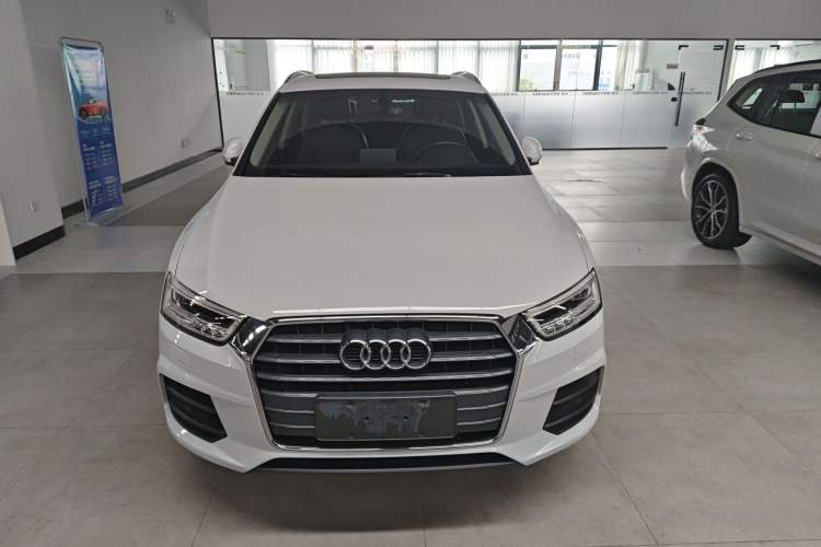 Used Audi Q3 2017 30 TFSI Fashion Model
