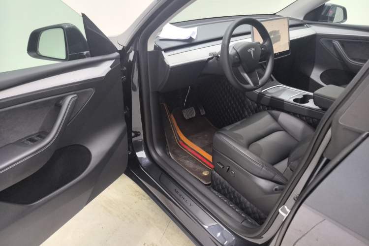 Used Tesla Model Y 2024 Rear-Wheel-Drive Version