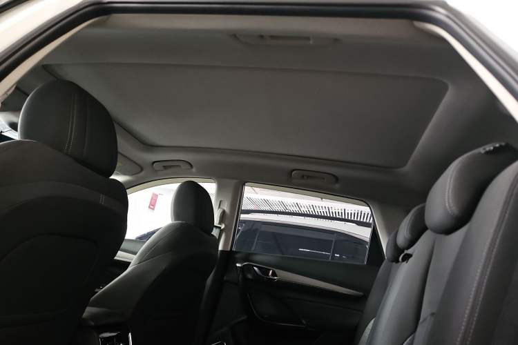 Used Dongfeng Aeolus AX7 2020 1.6T Automatic AI Pioneer Model China VI Standard
