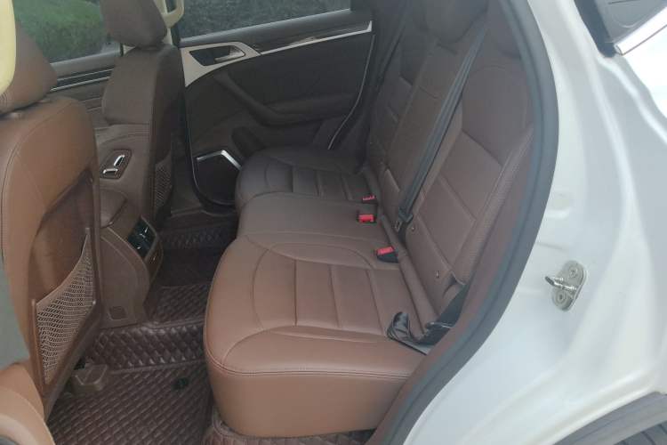 Used Haval H7 2017 Red-Label H7 2.0T Automatic Prestige Model
