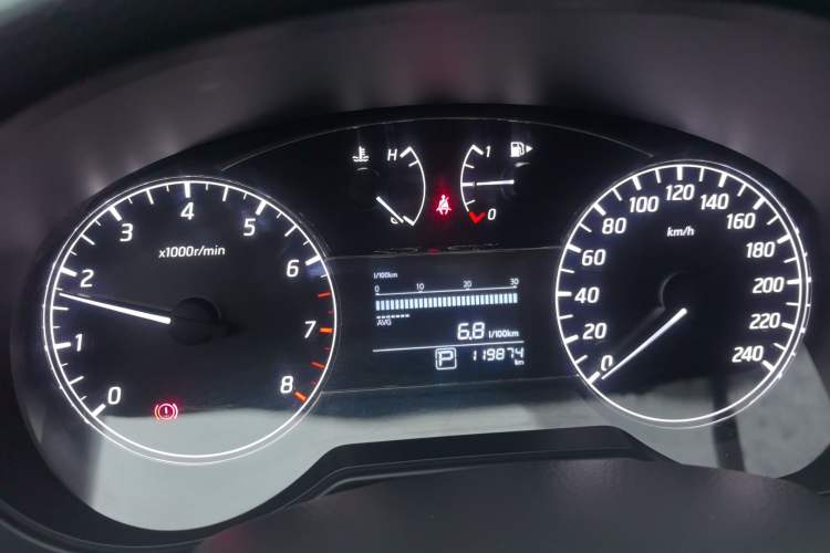 Used Nissan Tiida 2016 1.6L CVT Cool Dynamic Edition