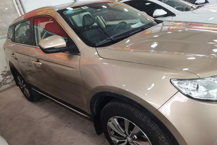 Used Geely Auto Emgrand X7 Sport 2016 2.0L Manual Smart Connect Version
