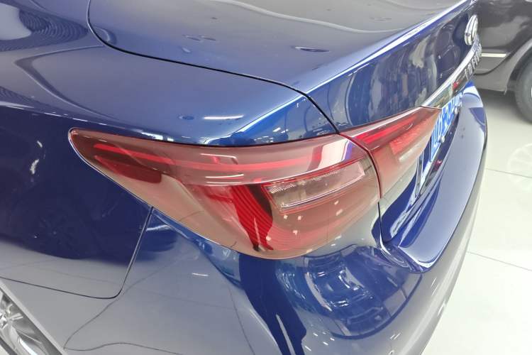 Used Infiniti Q50L 2018 2.0T Enjoyment Version China VI Standard
