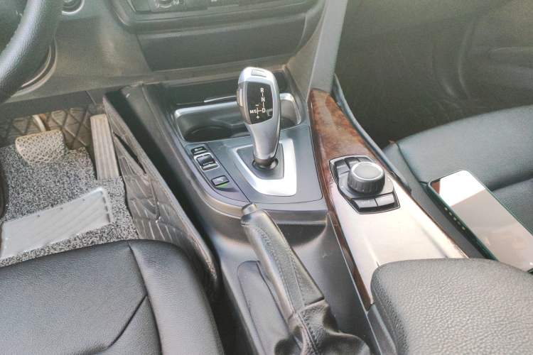 Used BMW 3 Series 2013 320Li Fashion Model
