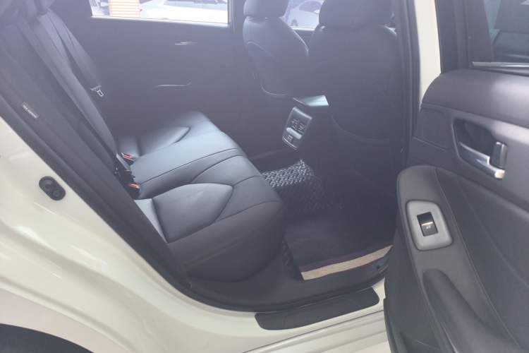 Used Toyota Avalon 2022 2.0L Ambition Edition
