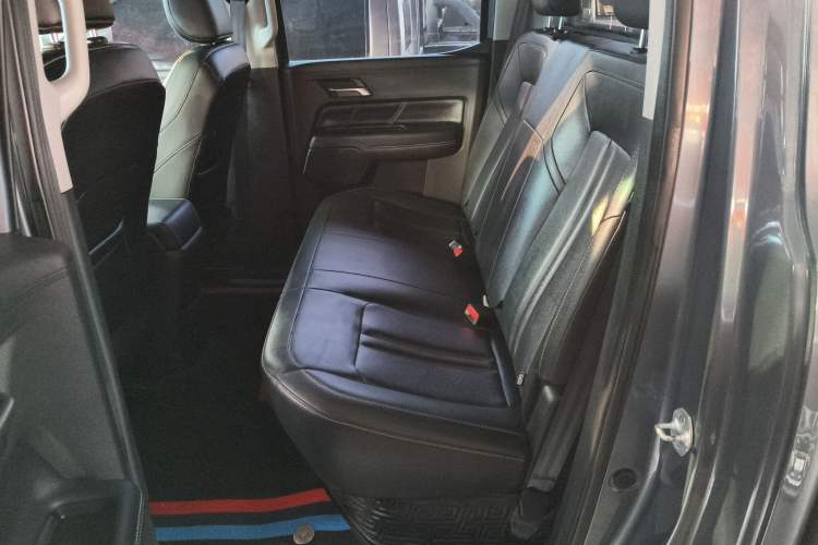 Used JMC DaDao 2023 All-Purpose 2.3T Diesel Manual Two-Wheel Drive Standard-Wheelbase Comfort Edition
