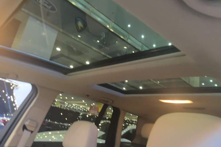 Used Mercedes-Benz GLK-Class 2013 GLK 300 4MATIC Dynamic Sunroof Model