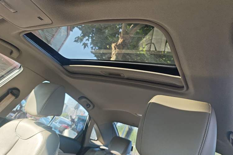 Used Buick GT 2018 15T Dual-Clutch Elite Model China V Standard
