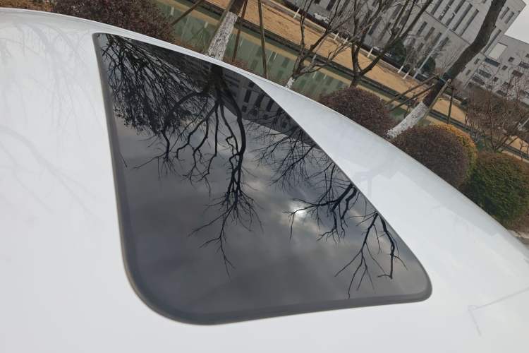 Used Dongfeng Aeolus Yixuan 2023 Mach Edition 1.5L Automatic Chasing Shadow Version
