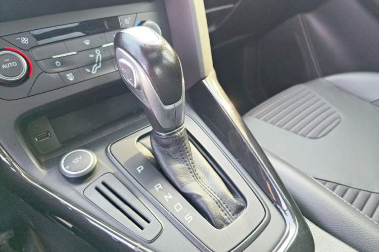 Used Ford Focus 2017 Sedan 1.6L Automatic Fashion Edition Smart Drive Version
