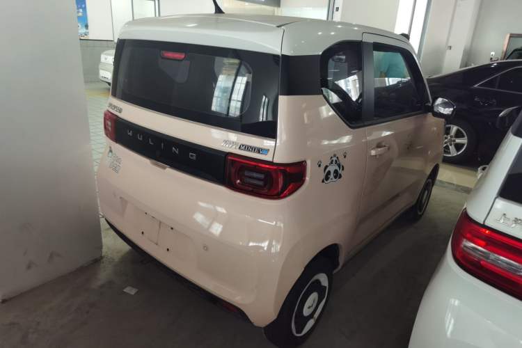 Used Wuling Hongguang MINIEV 2021 Macaron Fashion Model Lithium Iron Phosphate
