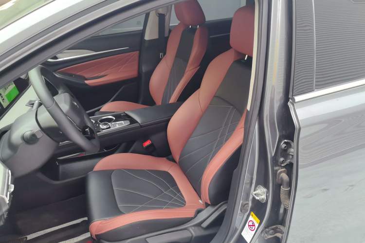 Used Changan Eado 2024 PLUS Blue Whale NE 1.4T GDI DCT High-Energy Edition
